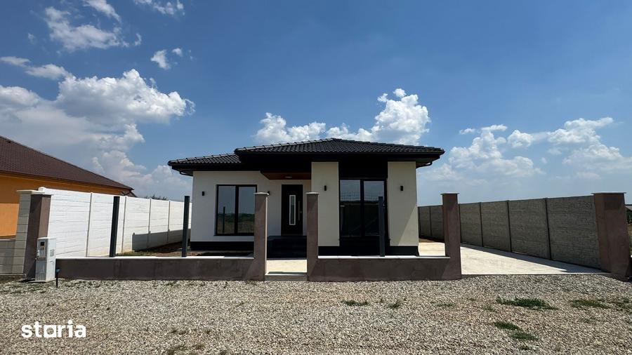 Casă cu 4 camere cu Teren 526 Mp în Central