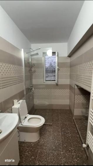 Casă cu 6 camere cu Teren 600 Mp în Andrei Mureșanu