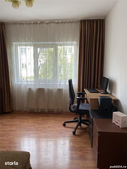 Apartament cu 3 camere decomandat în Tei