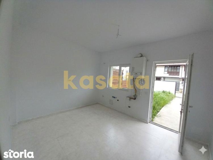 Casă cu 3 camere cu Canalizare în Central