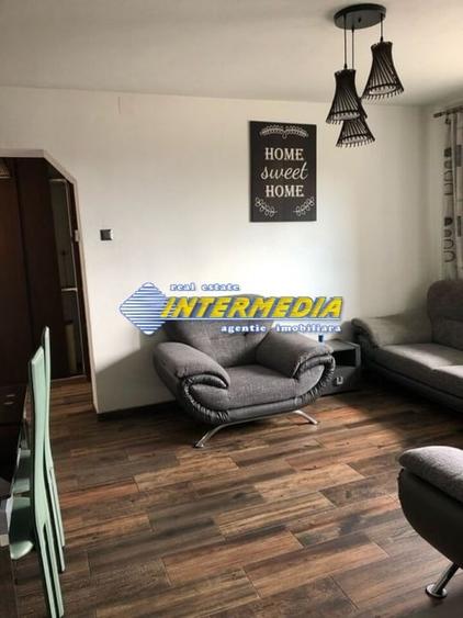 Apartament cu 3 camere decomandat, mobilat în Cetate