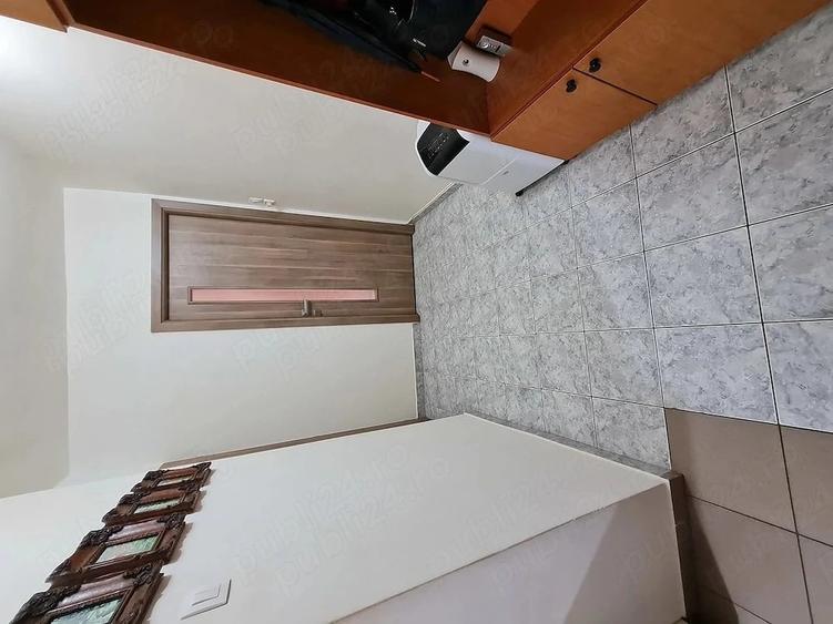 Garsonieră decomandată în Lipovei