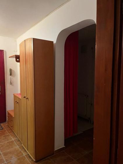 Apartament cu 3 camere decomandat în Aradului