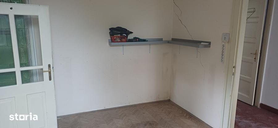 Casă cu 2 camere cu Teren 333 Mp în Mărăști