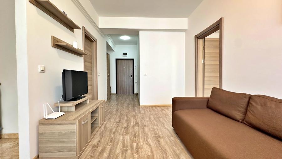 Apartament cu 2 camere semidecomandat, mobilat în Mamaia