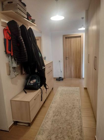 Apartament cu 3 camere decomandat în Sânpetru