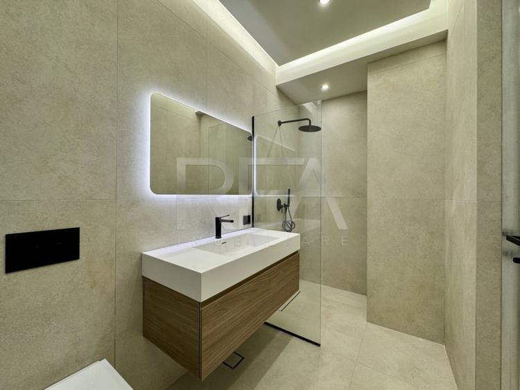 Apartament cu 2 camere semidecomandat în Barbu Văcărescu