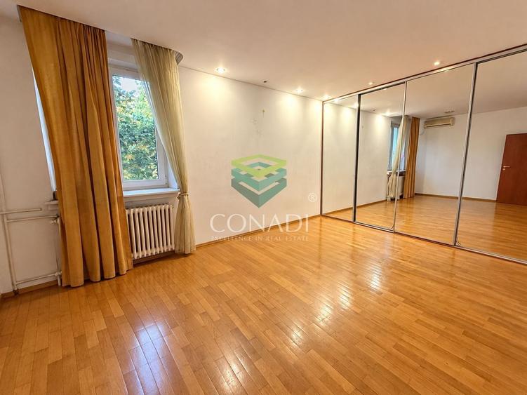 Apartament cu 3 camere semidecomandat în Vatra Luminoasă