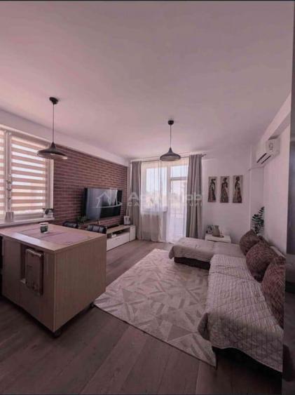 Apartament cu 3 camere decomandat în Vârteju