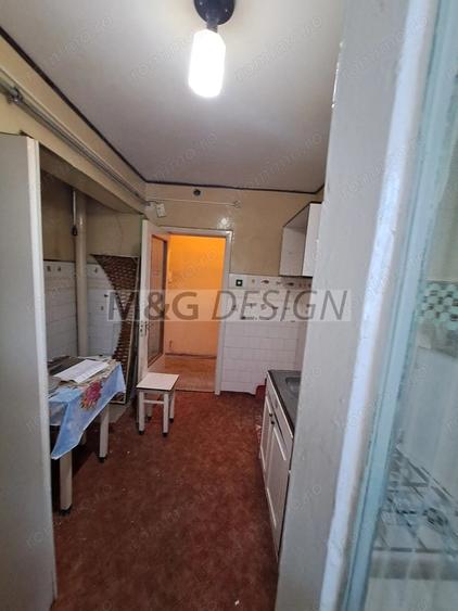 Apartament cu 3 camere decomandat în Spitalul Județean