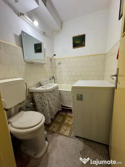 Apartament cu 2 camere semidecomandat în Calea Galați