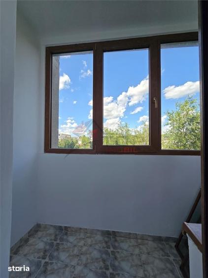 Zimbru - Tigarete, 3 camere decomandat 81mp, bloc din 91 - 10