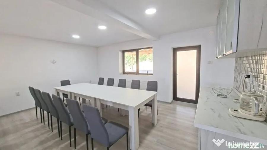 Casă cu 7 camere cu Teren 1200 Mp în Budeasa