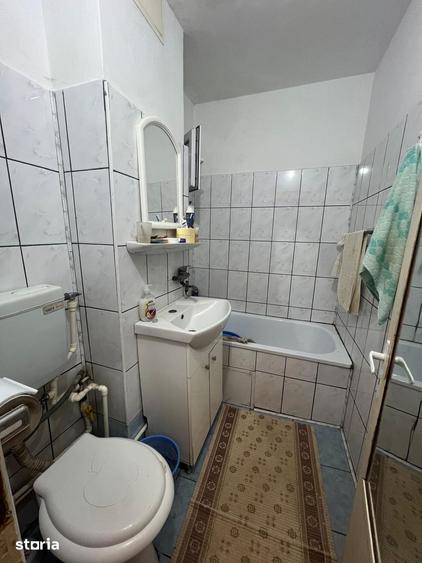 Apartament cu 3 camere în Micro 38
