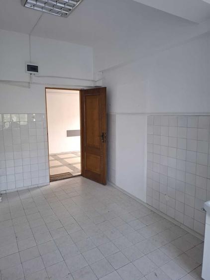 Spațiu comercial, de 20 mp, în Central
