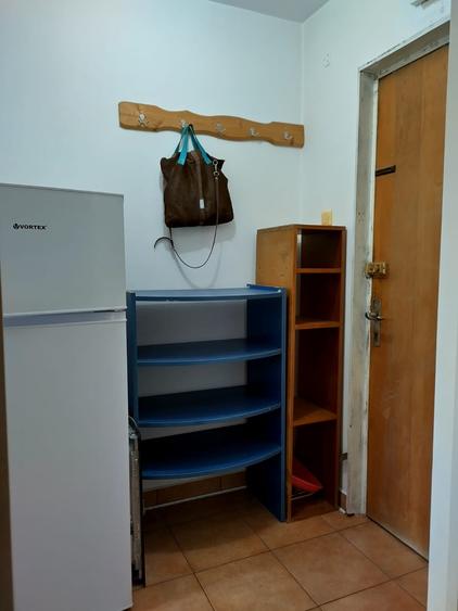 Apartament cu 2 camere semidecomandat în Giurgiului