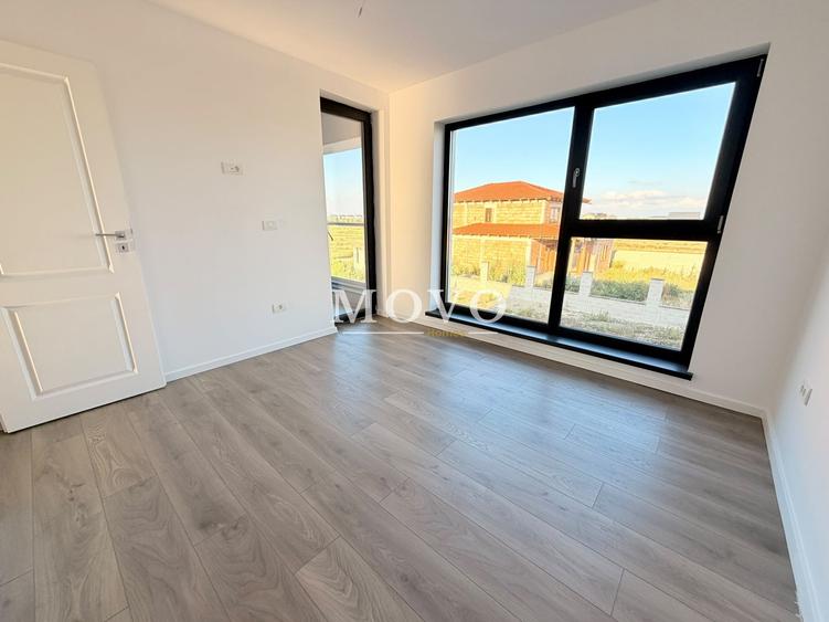 Duplex cu 4 camere cu Teren 250 Mp în Săcălaz