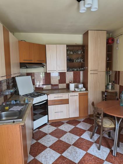 Casă individuală cu 4 camere cu Canalizare în Dobroești