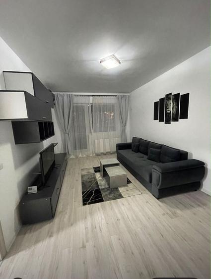 Apartament cu 2 camere decomandat în Militari