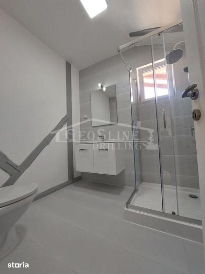 Apartament cu 4 camere decomandat în Florești