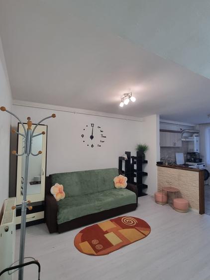 Apartament cu 2 camere decomandat în Florești