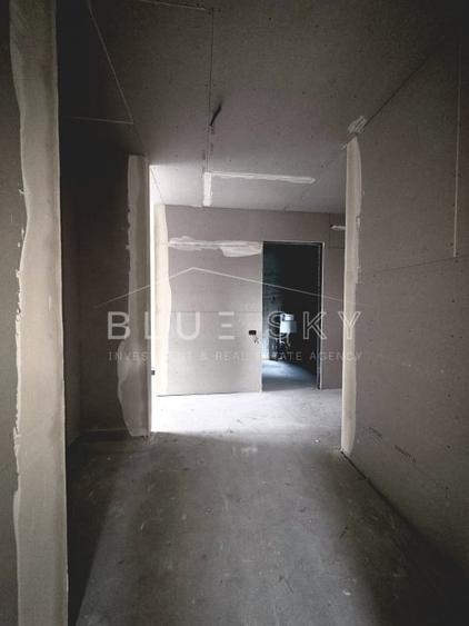 Apartament cu 3 camere decomandat în Inel I