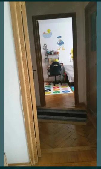 Apartament cu 2 camere semidecomandat în Gemenii