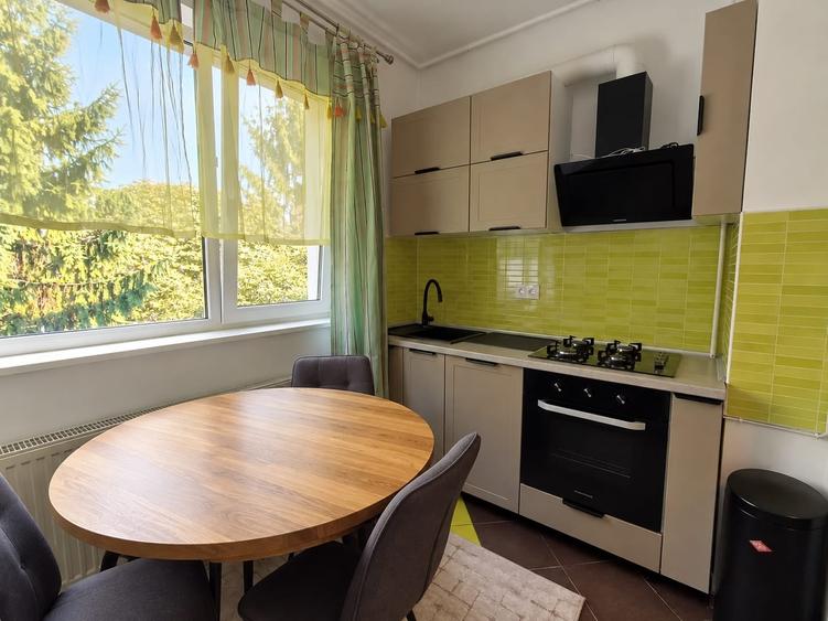 Apartament cu 2 camere decomandat în Centrul Civic