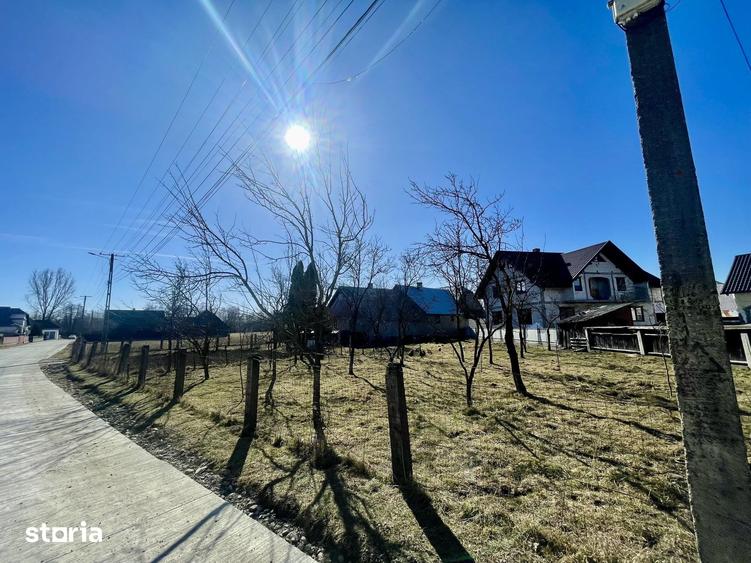 Casă cu 3 camere cu Teren 3500 Mp în Vicovu de Sus
