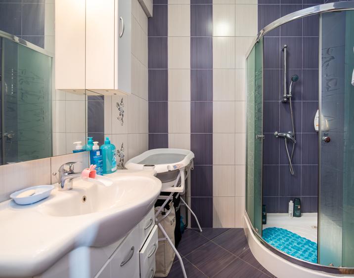 Apartament cu 3 camere în 1 Mai