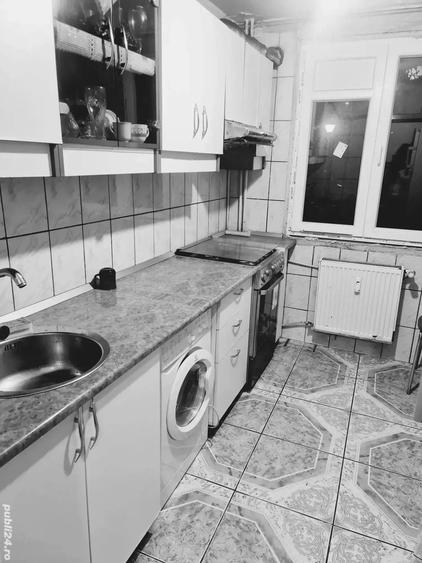 Apartament cu 3 camere decomandat în Rahova