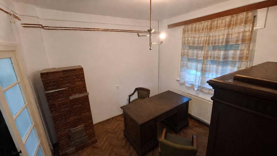 Casă cu 4 camere în Cotroceni
