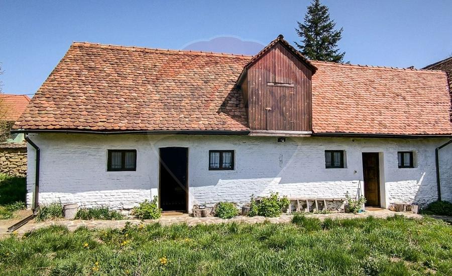 Casă individuală cu 4 camere cu Teren 1631 Mp în Șomartin