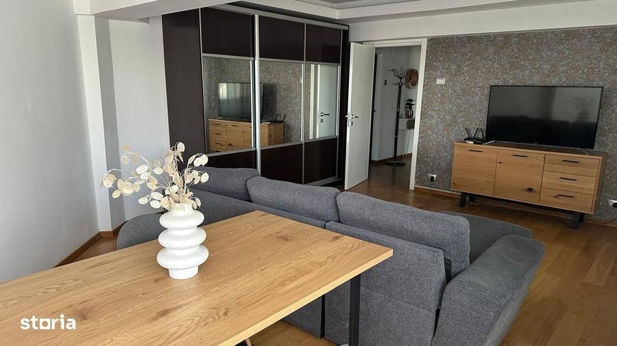 Apartament cu 3 camere decomandat în 13 Septembrie