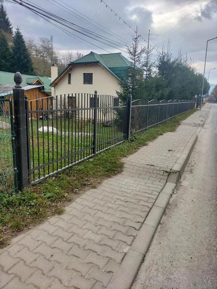 Casă cu 6 camere cu Teren 1300 Mp în Periferie