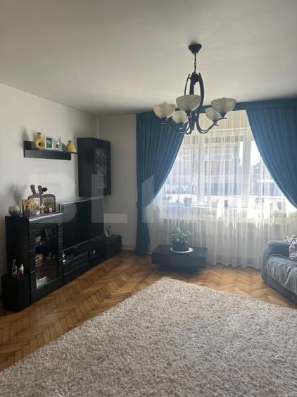 Casă individuală cu 4 camere cu Canalizare în Iernut