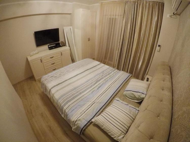 Apartament cu 3 camere decomandat în Ultracentral