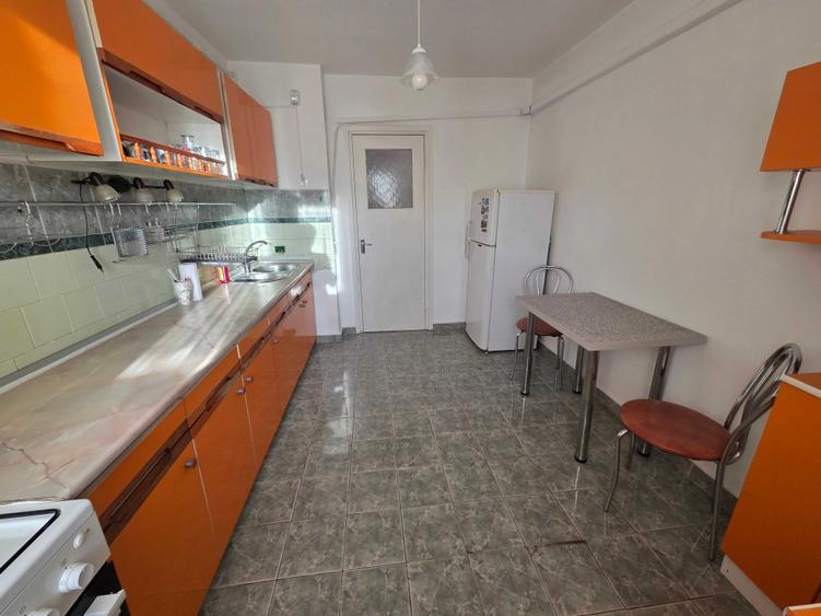 Apartament cu 2 camere decomandat în Sud