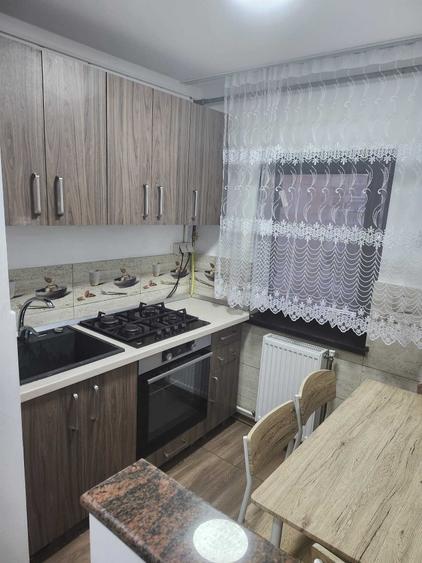 Garsonieră decomandată în Dorobanți