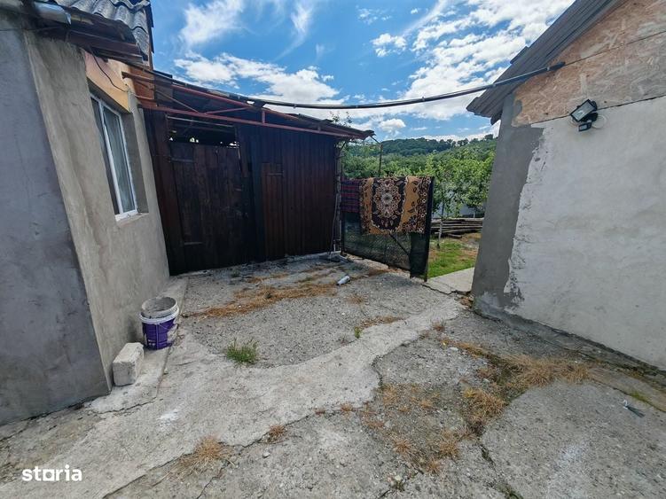 Casă cu 4 camere în Blăgești