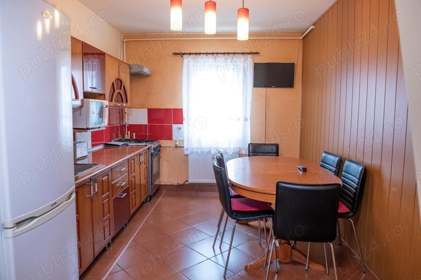 Apartament cu 3 camere decomandat în Central