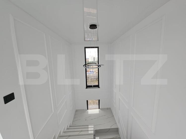 Duplex cu 4 camere cu Canalizare în Rediu