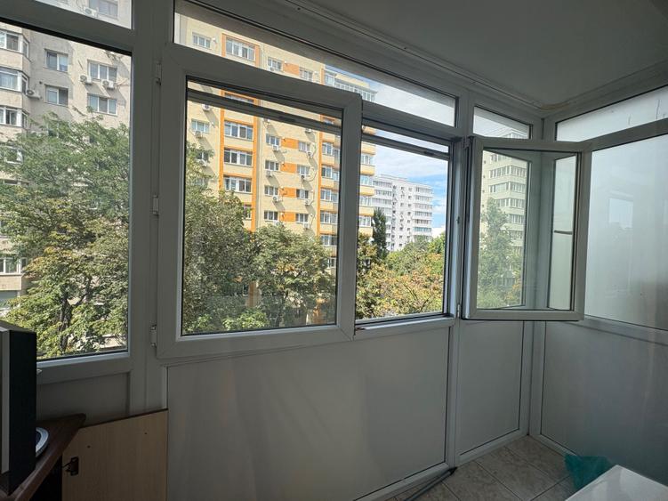 Apartament cu 2 camere decomandat în Vitan