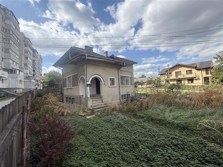 Teren intravilan de 384 mp, în Banca Națională