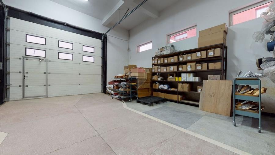 Spațiu industrial, de 735 mp, în Stupini