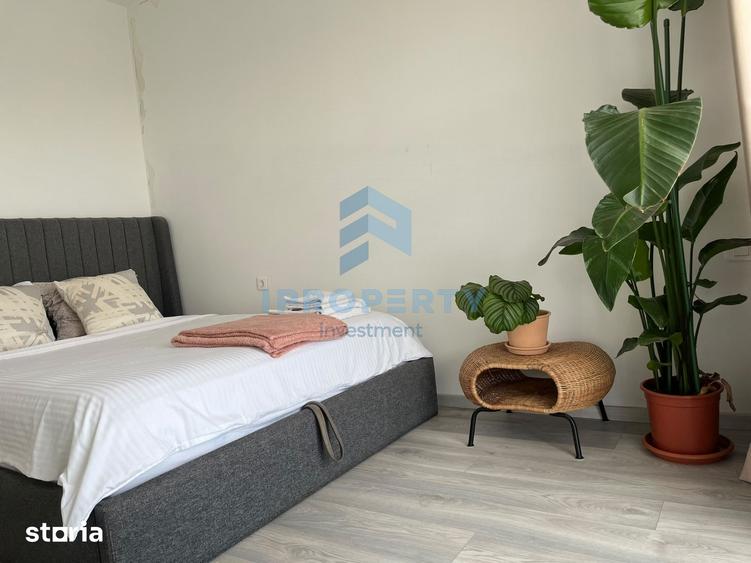 Apartament cu 2 camere semidecomandat, mobilat în Tei