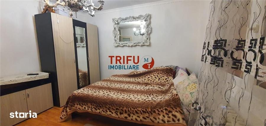 Apartament cu 3 camere decomandat, mobilat în Tolstoi
