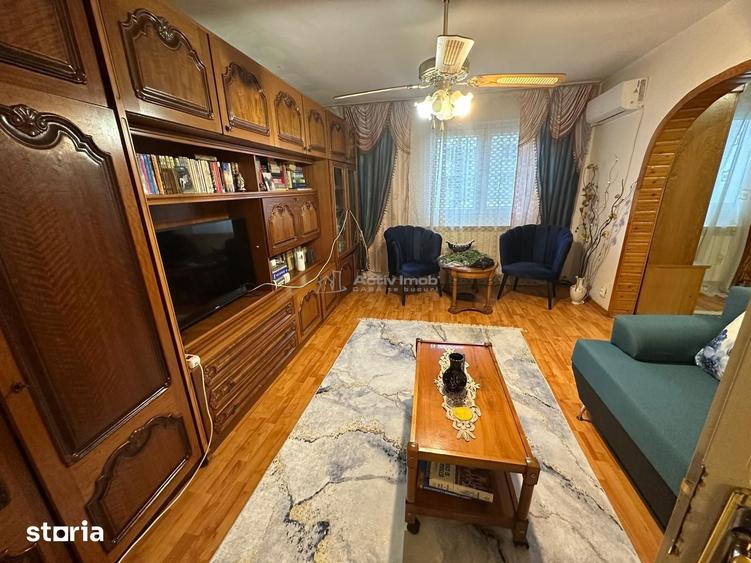 Apartament cu 2 camere decomandat în Central