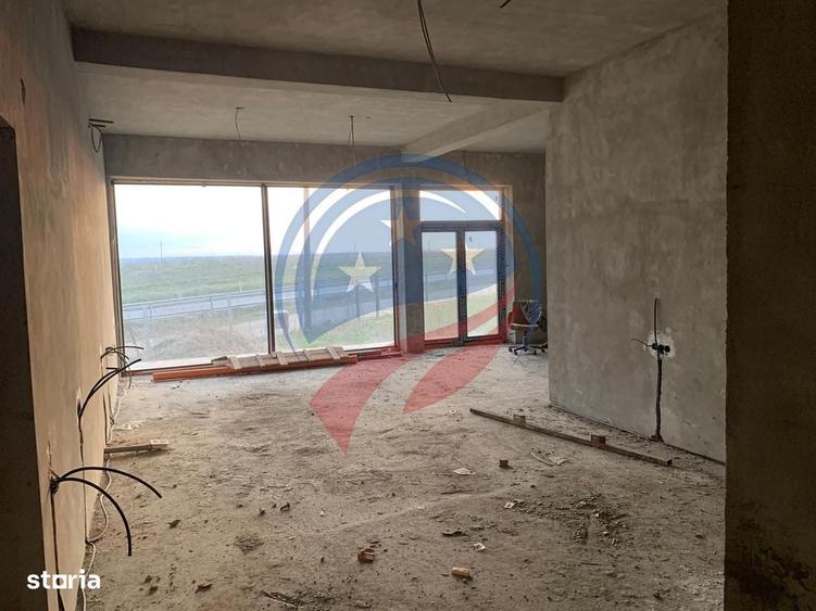 Spațiu comercial, de 1,037 mp, în Coșoveni