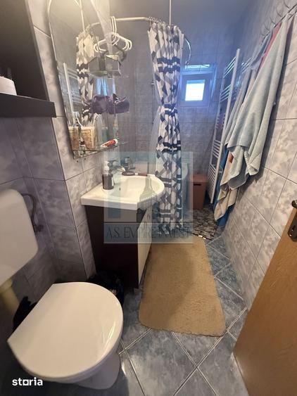 Apartament cu 4 camere decomandat, mobilat în Triaj